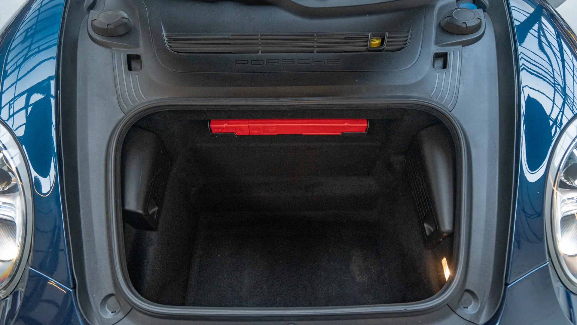 Porsche 911 — photo 35