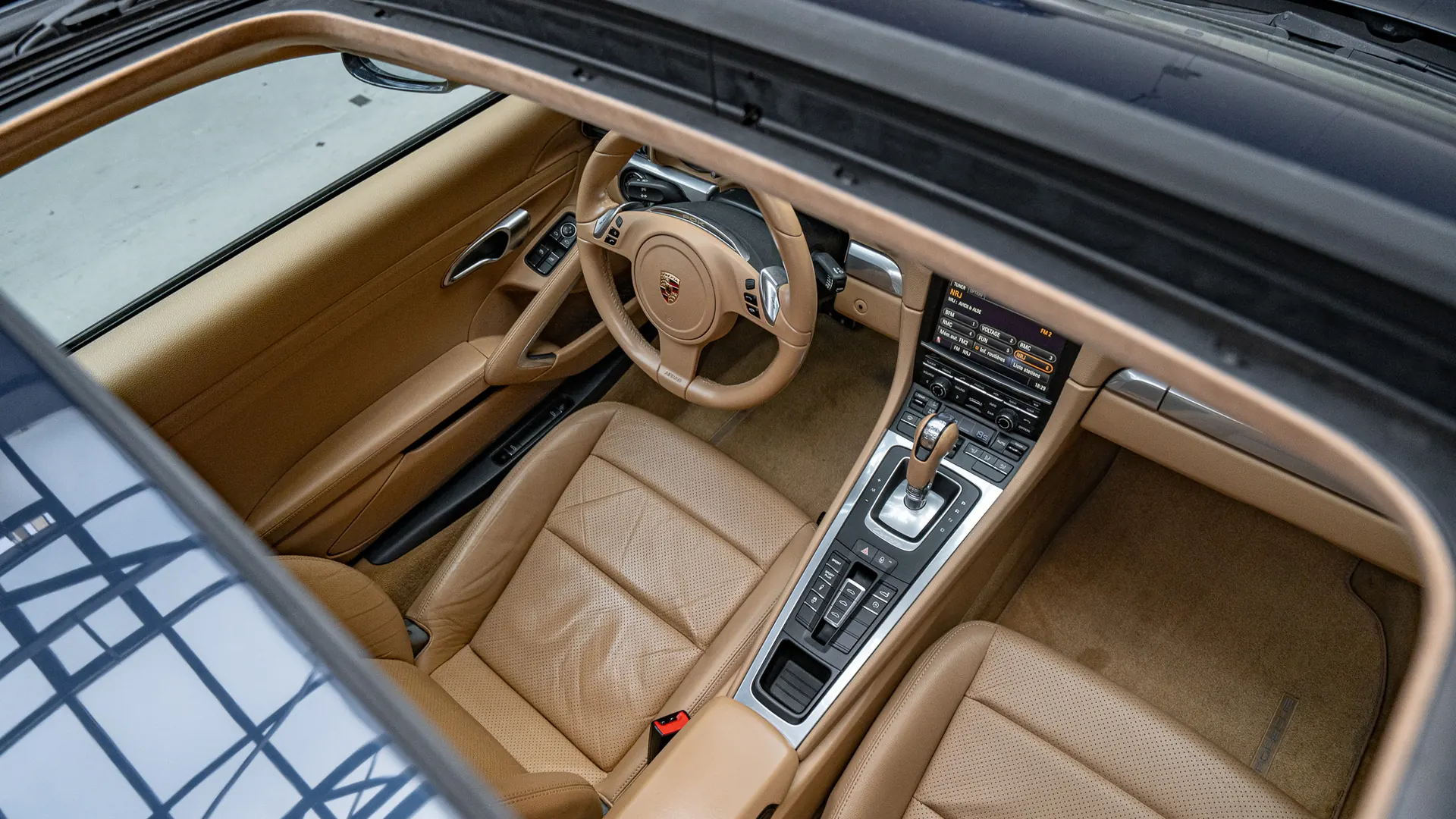 Porsche 911 — photo 22