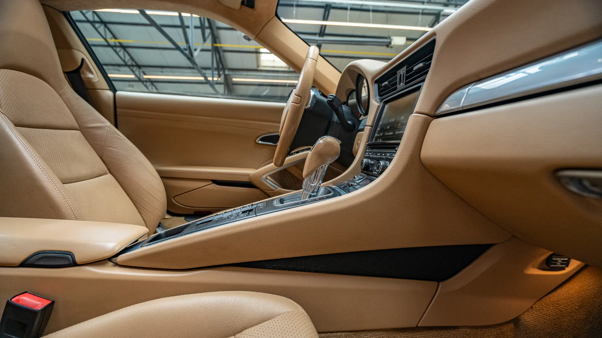 Porsche 911 — photo 19