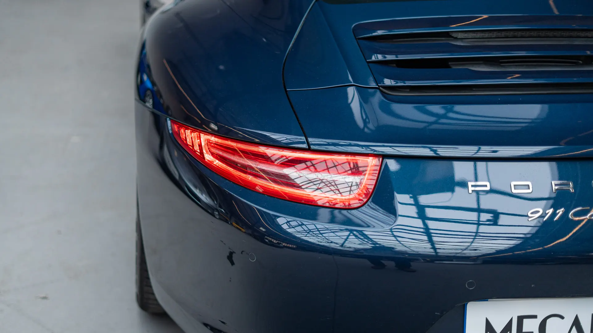 Porsche 911 — photo 28