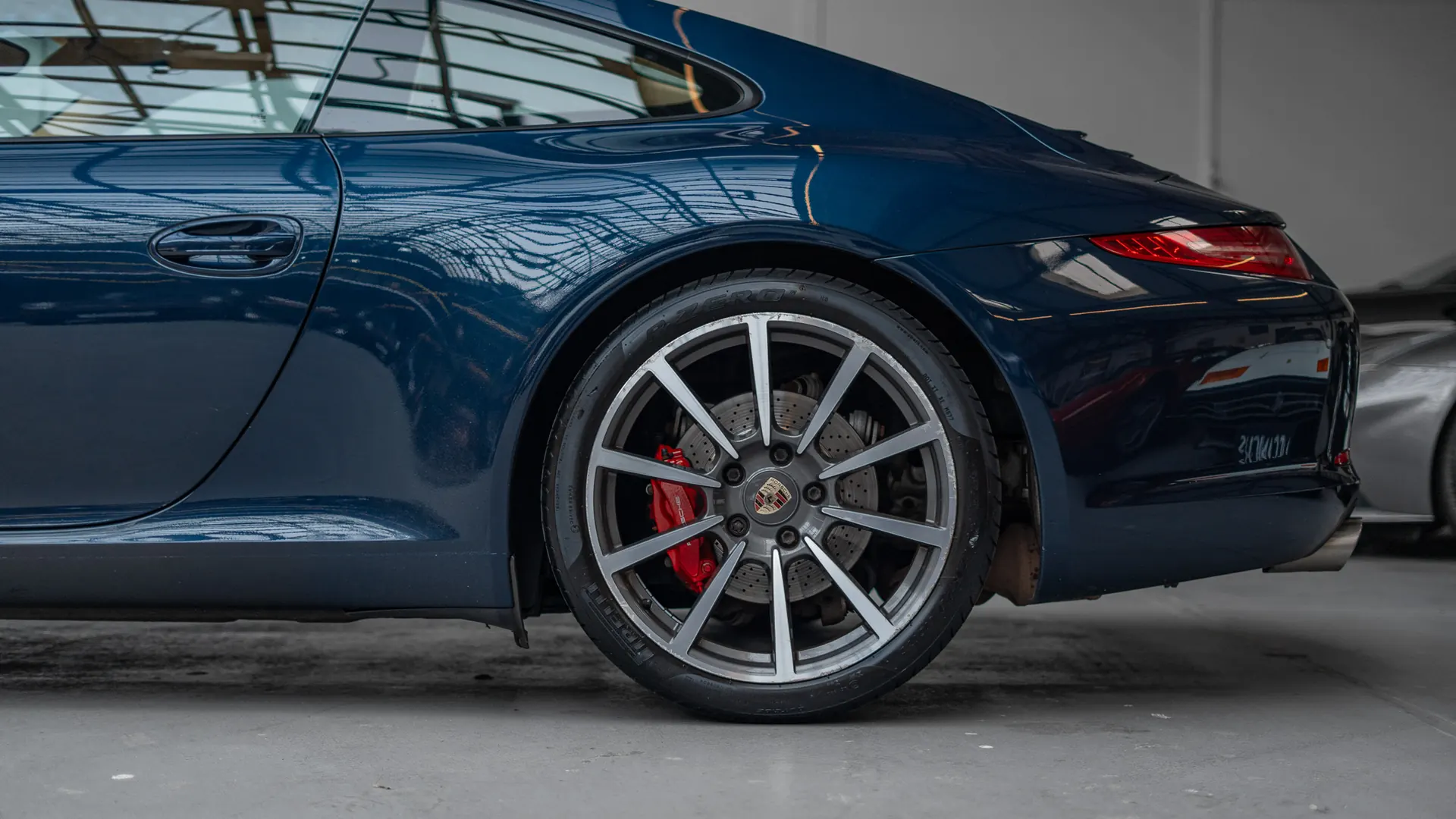 Porsche 911 — photo 7