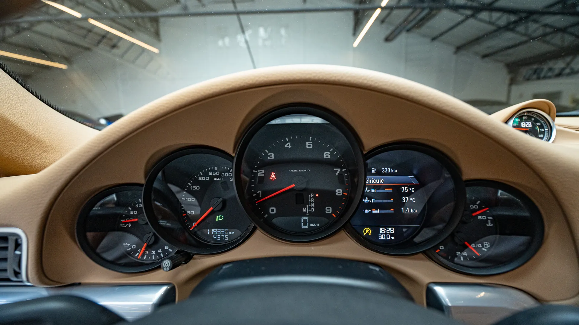 Porsche 911 — photo 13