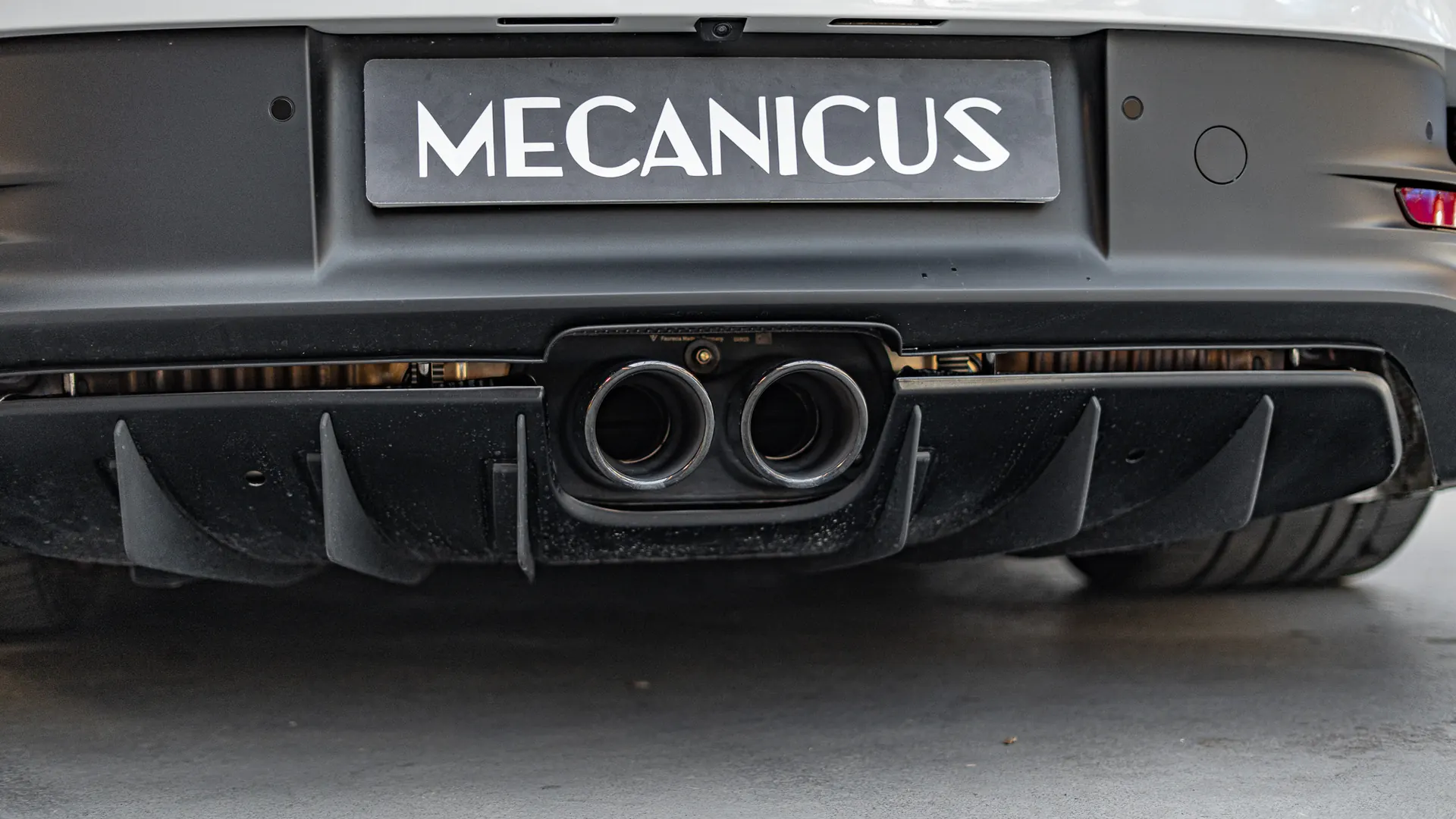 Porsche 911 — photo 43