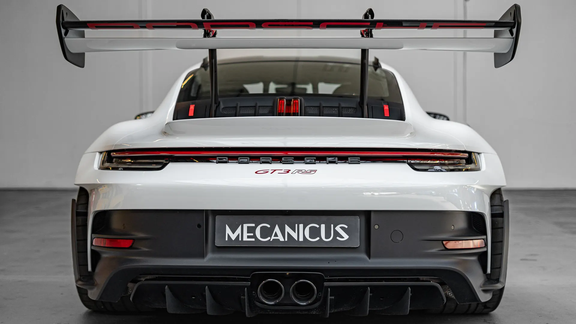 Porsche 911 — photo 44