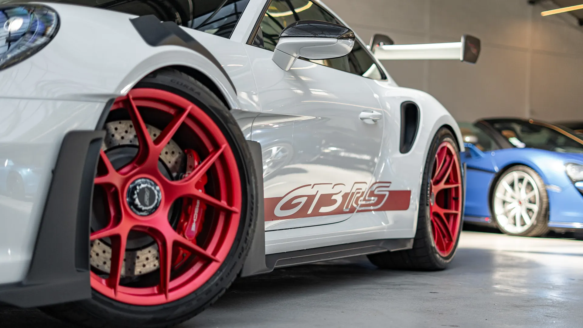 Porsche 911 — photo 37