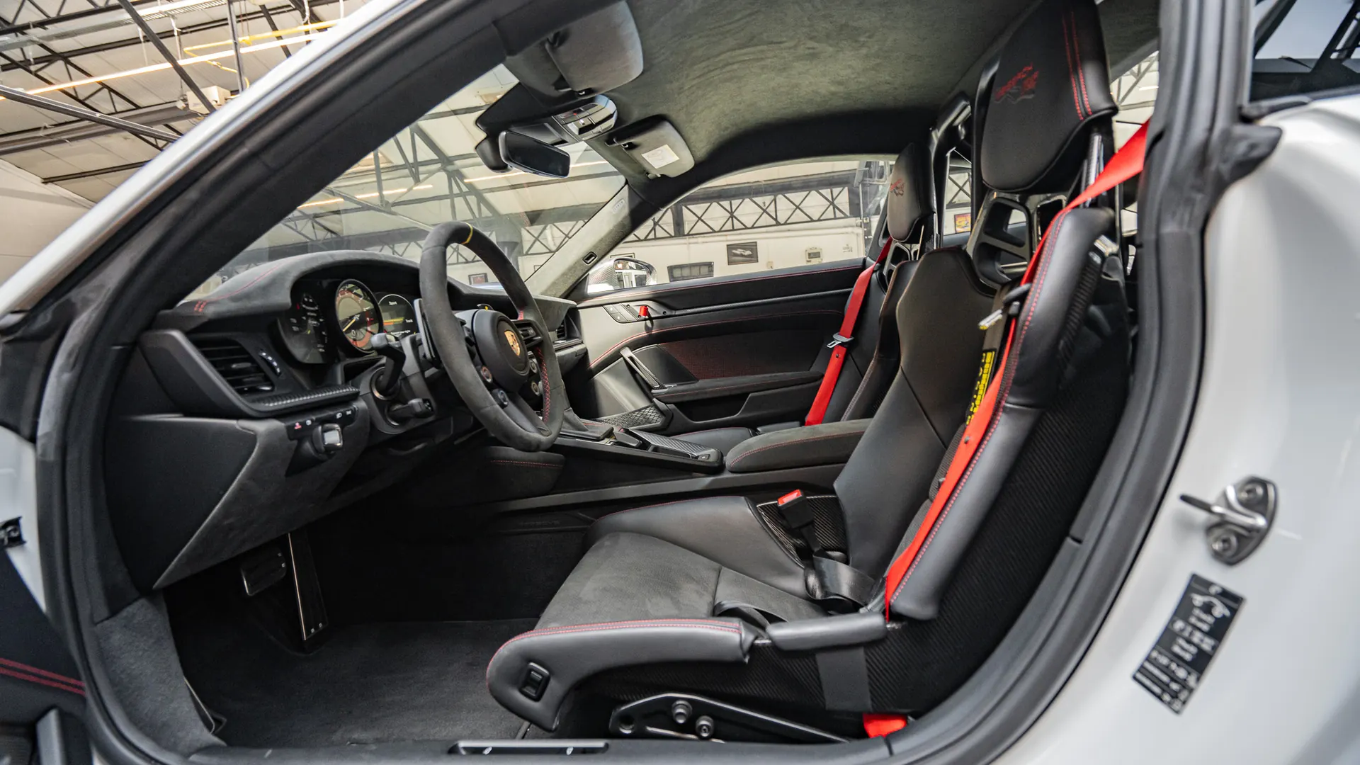 Porsche 911 — photo 10