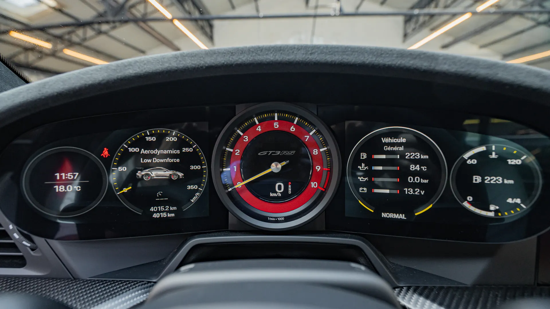 Porsche 911 — photo 13