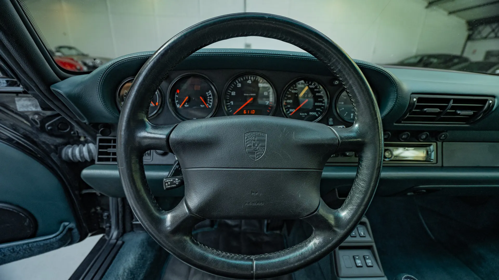 Porsche 911 — photo 12