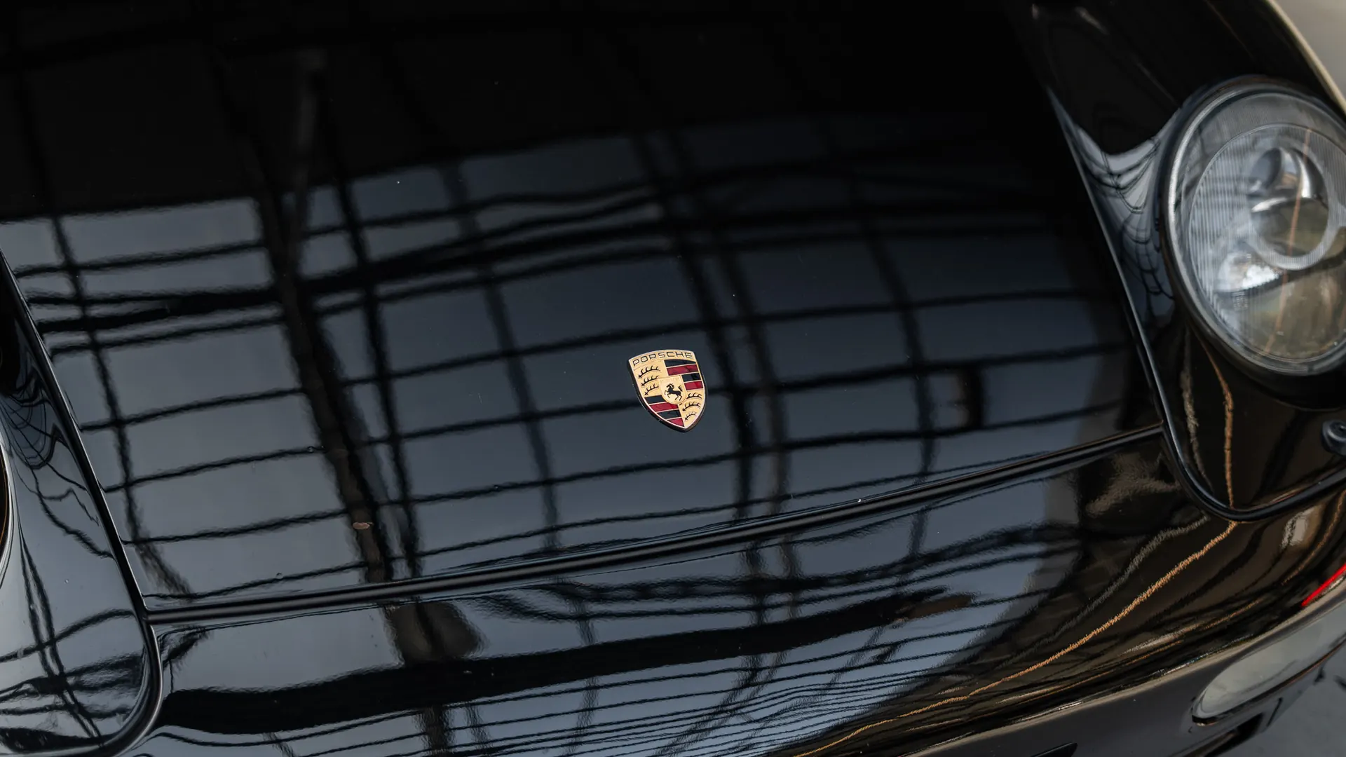 Porsche 911 — photo 22