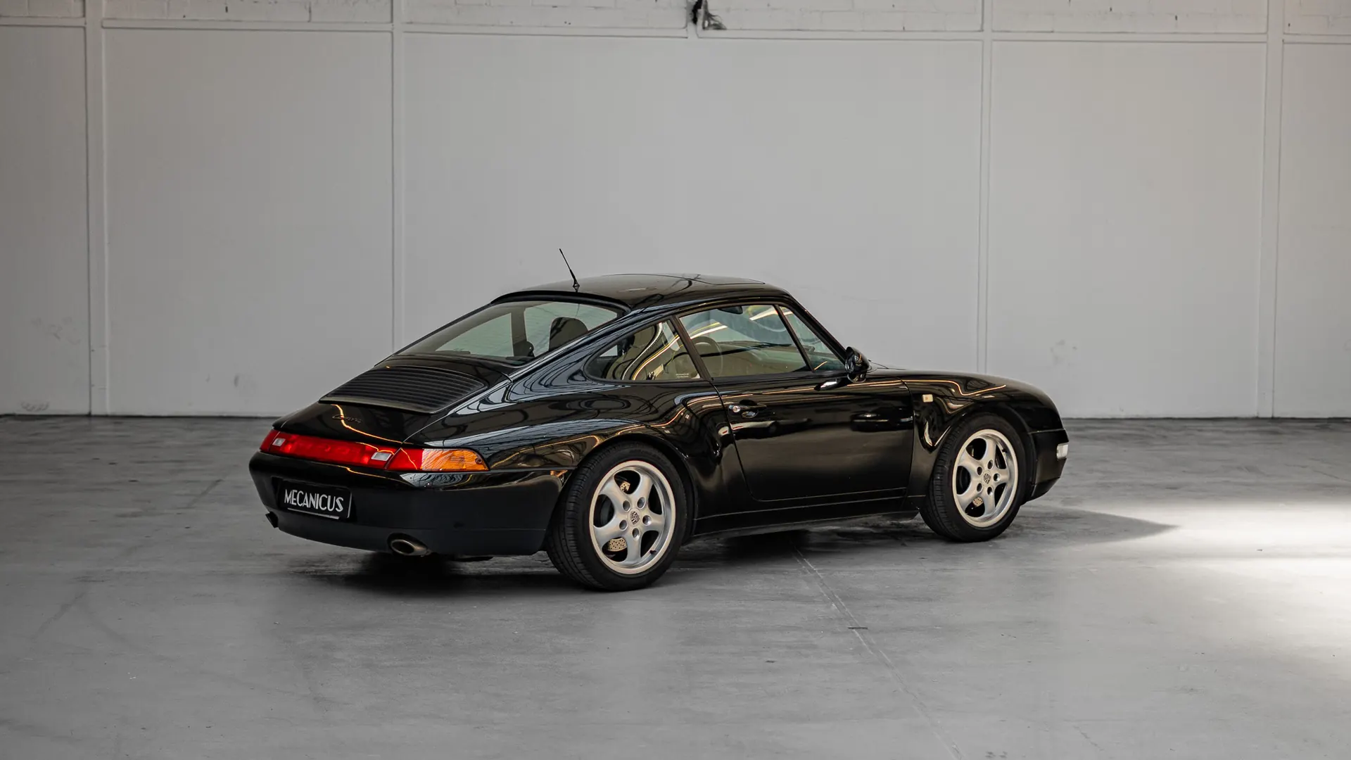 Porsche 911 — photo 2