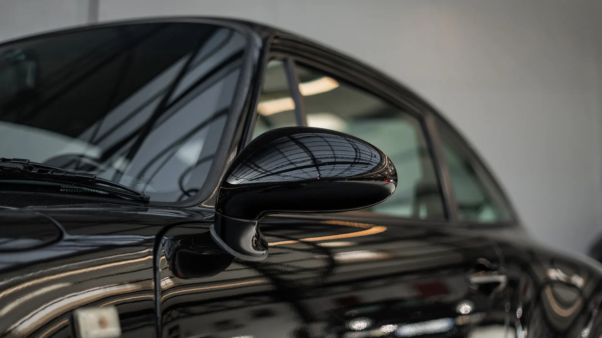 Porsche 911 — photo 28