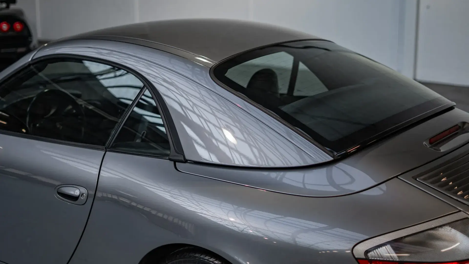 Porsche 911 — photo 26