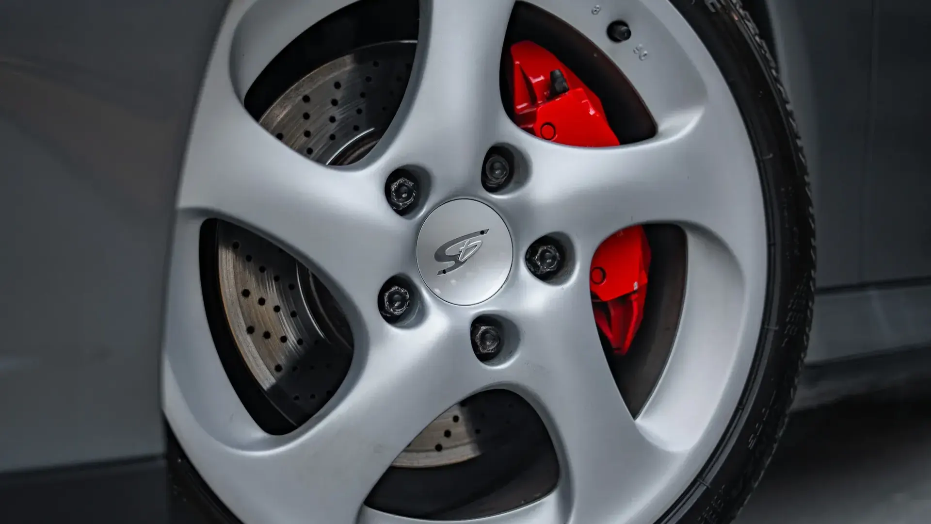 Porsche 911 — photo 31