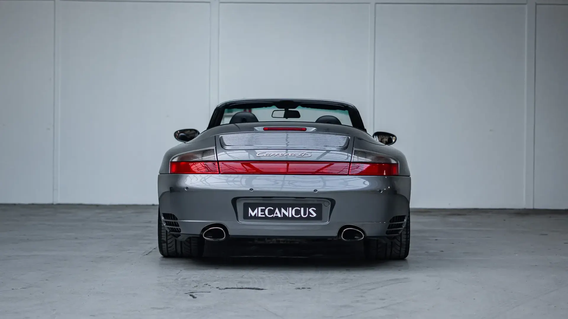 Porsche 911 — photo 4