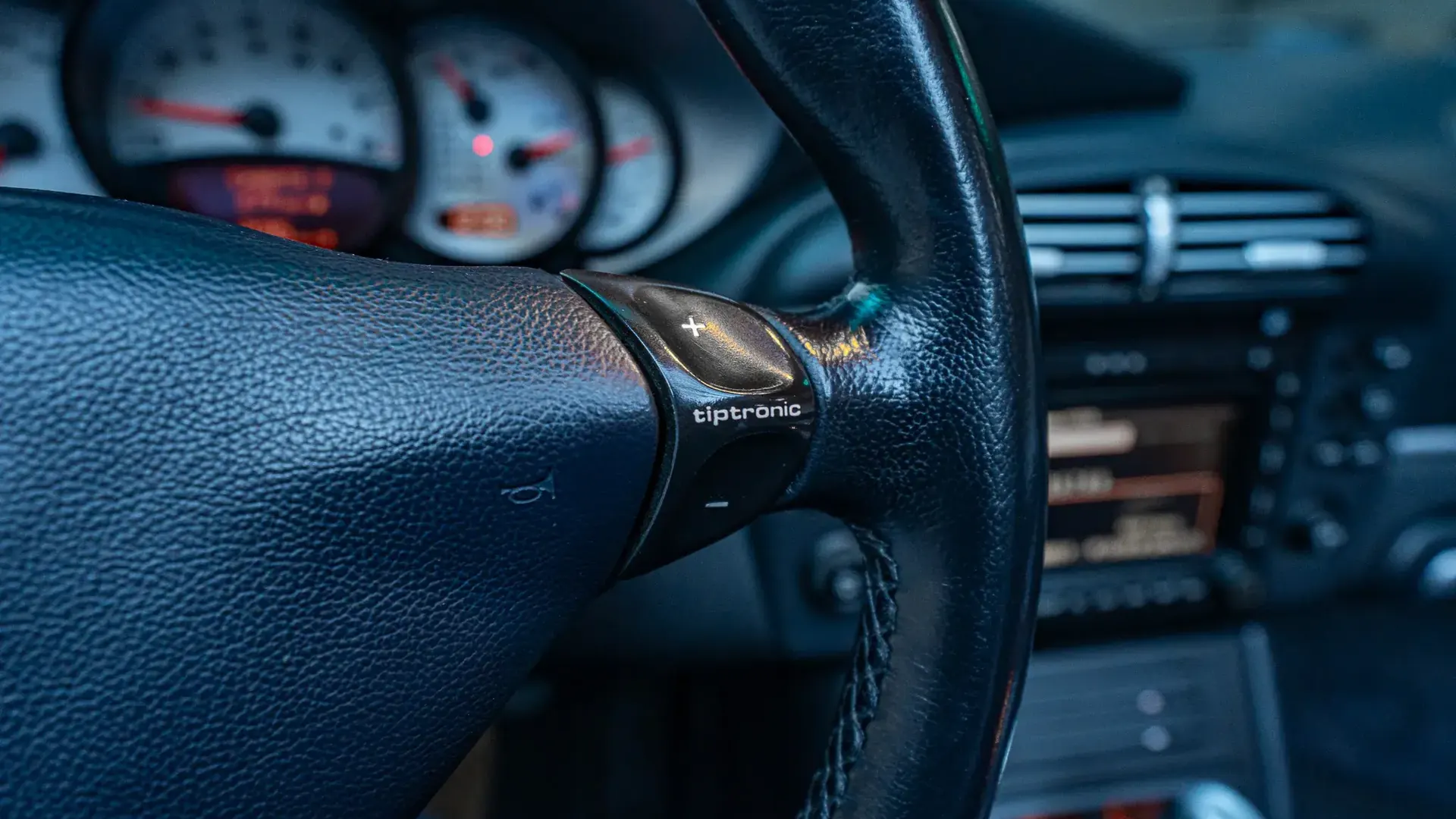 Porsche 911 — photo 16