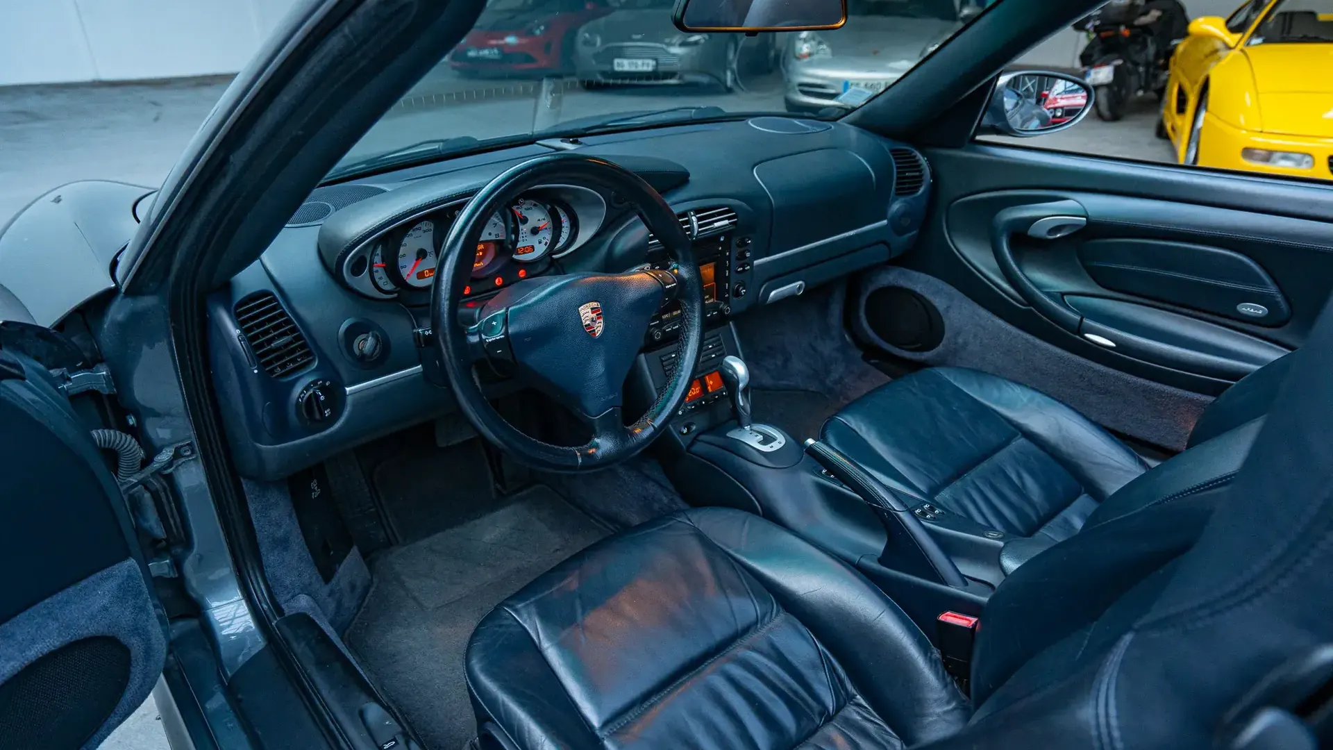 Porsche 911 — photo 10