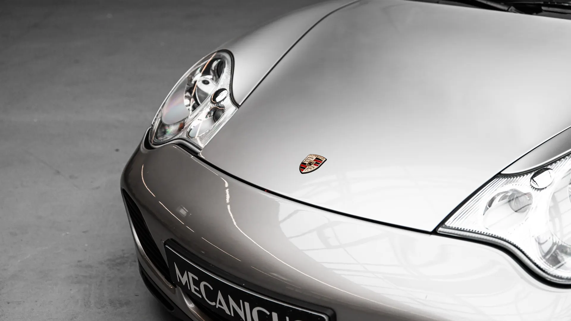 Porsche 911 — photo 37