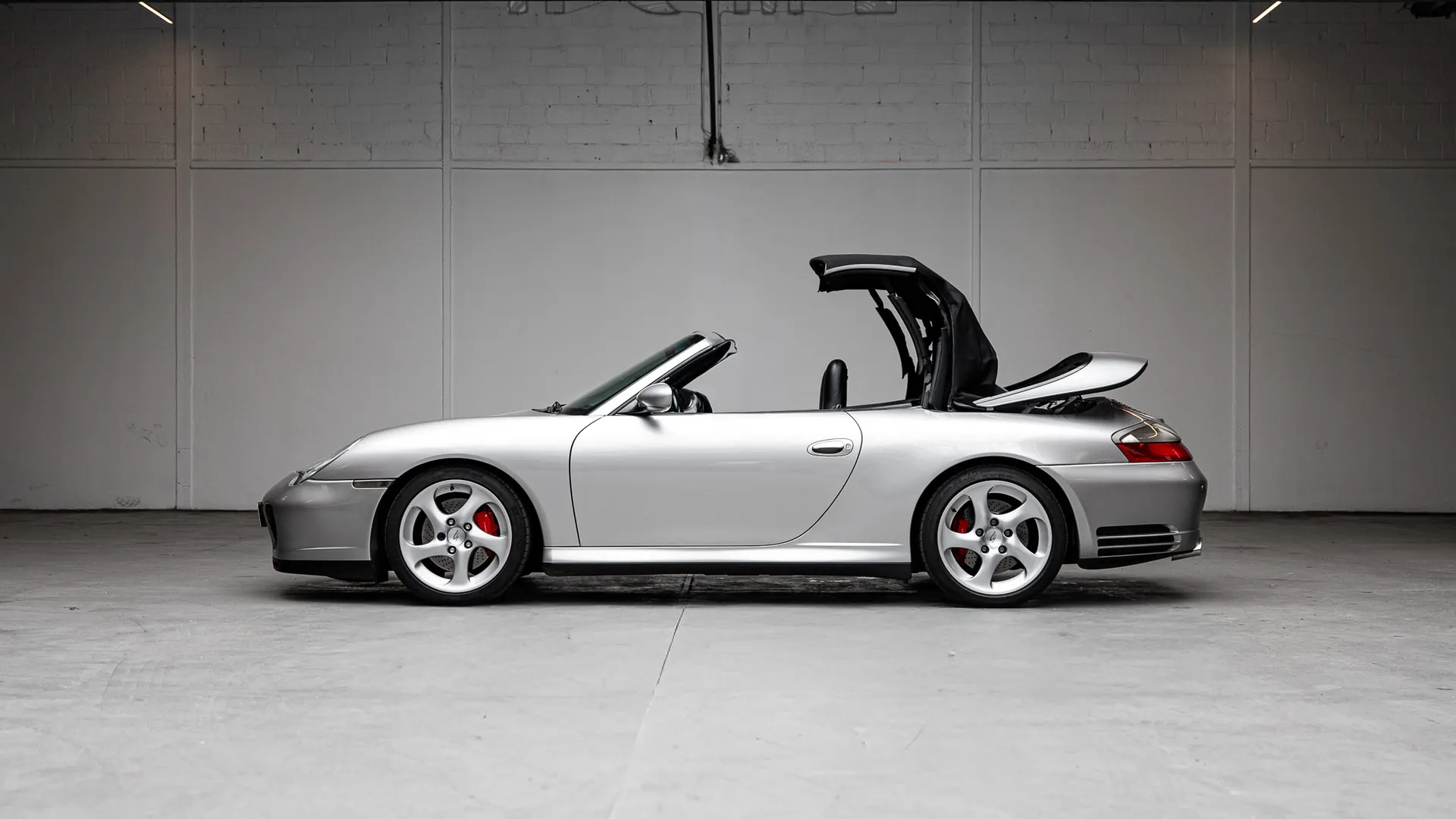 Porsche 911 — photo 7