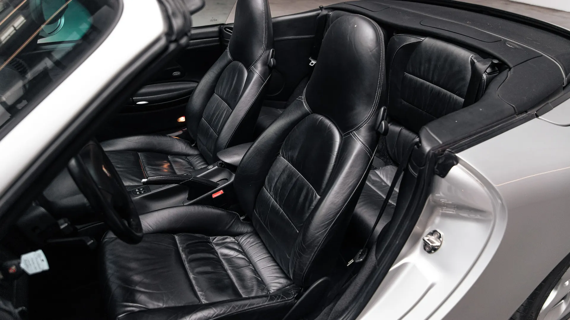 Porsche 911 — photo 13