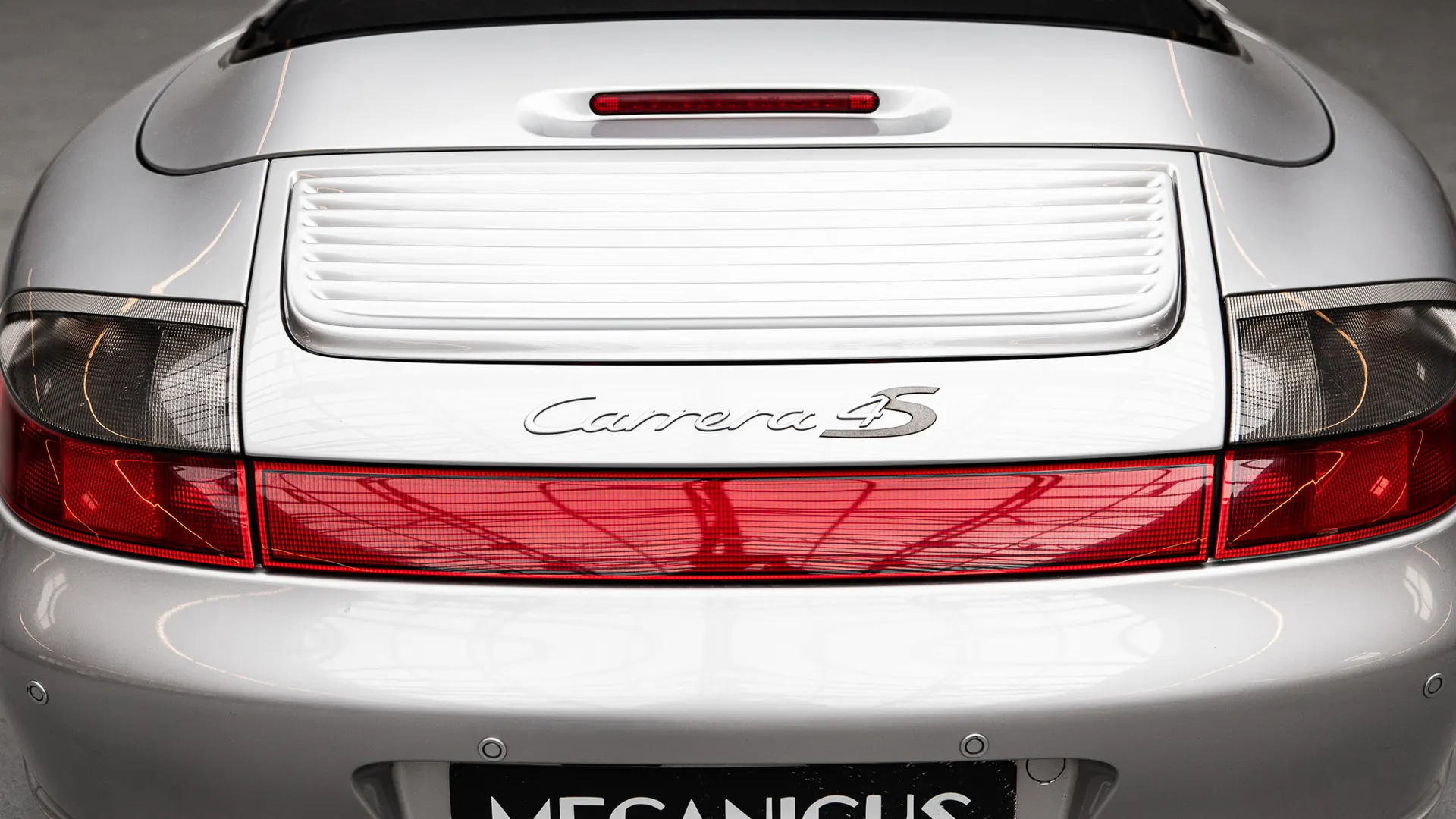 Porsche 911 — photo 42