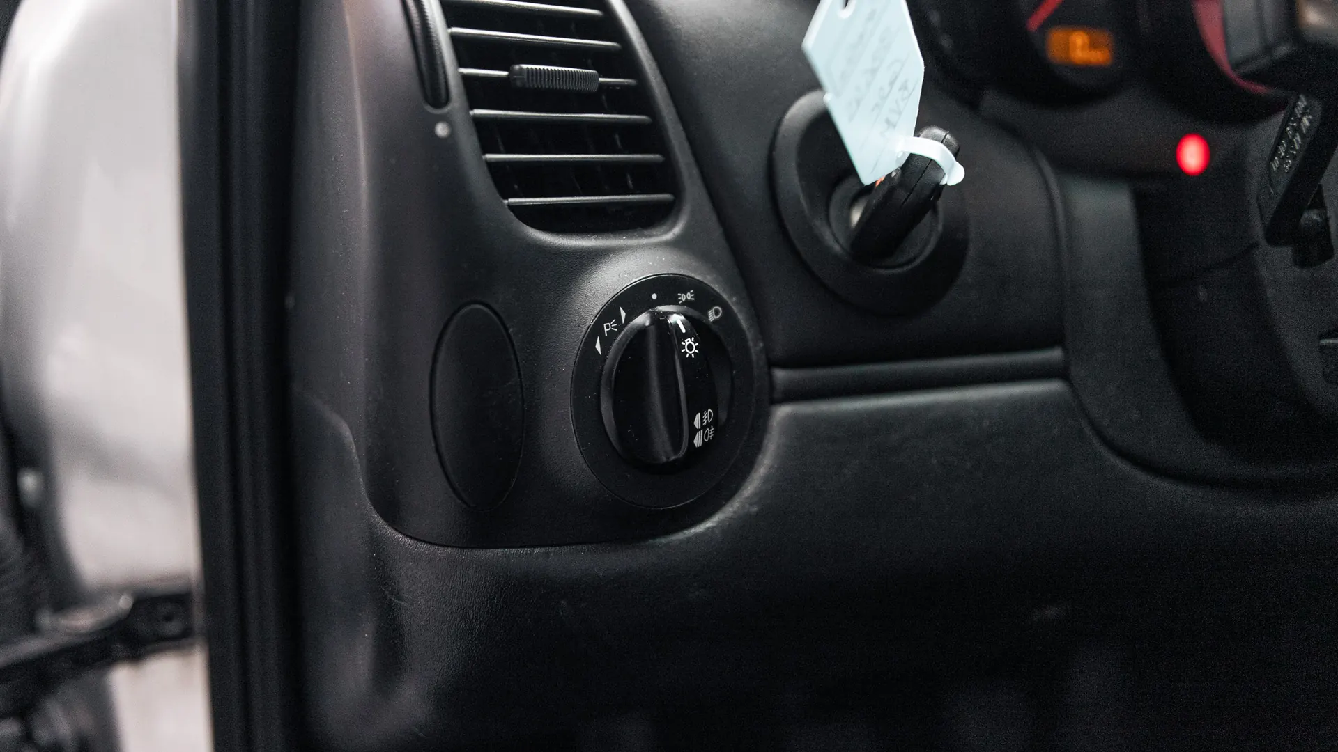 Porsche 911 — photo 23