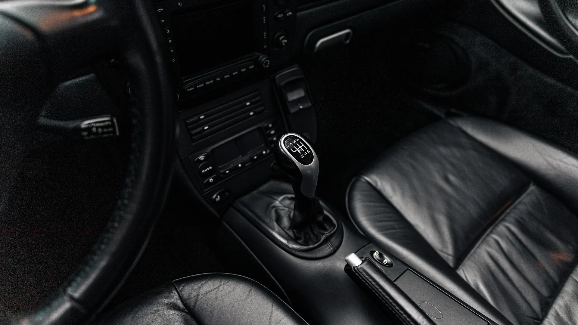 Porsche 911 — photo 15