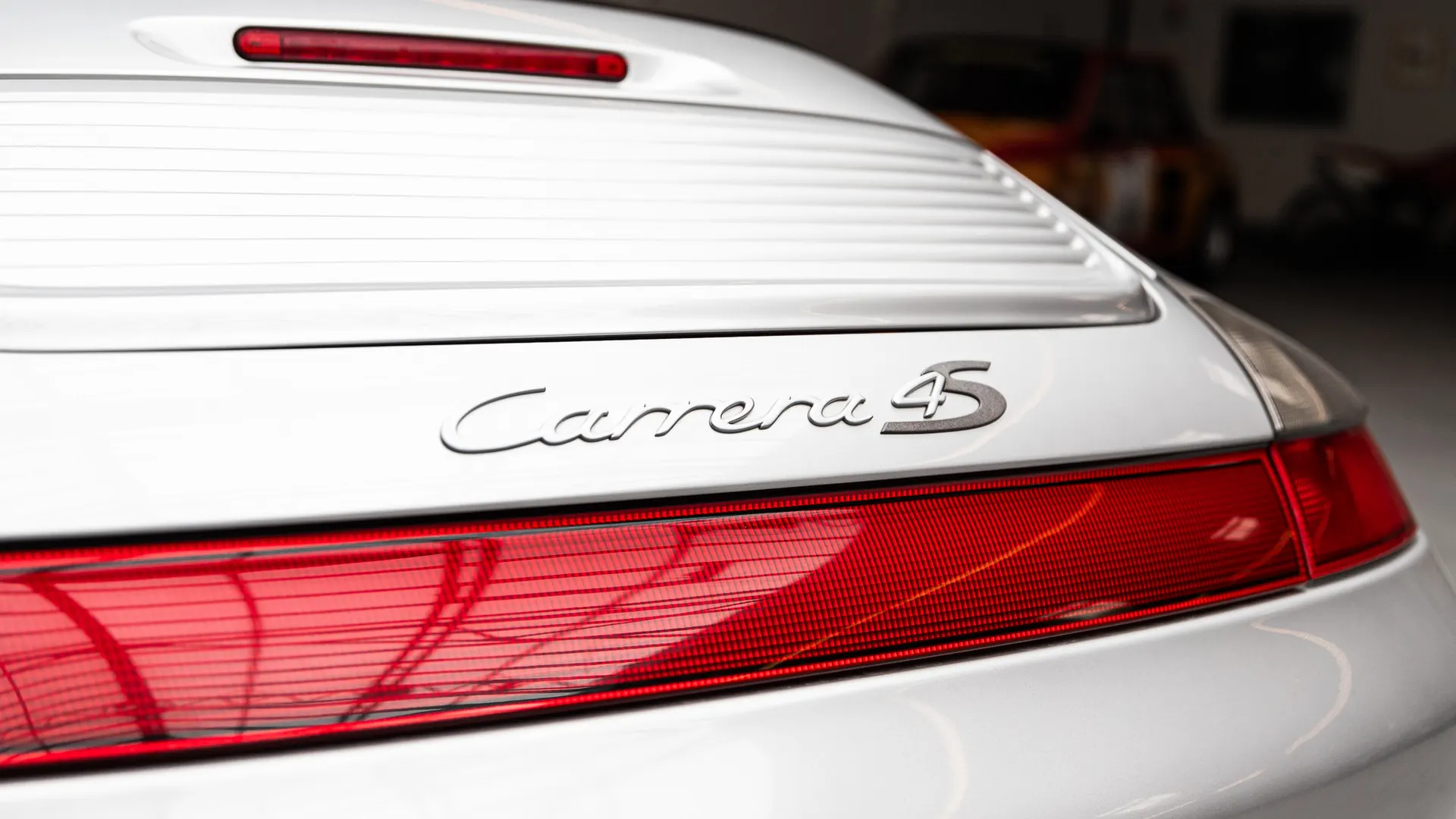Porsche 911 — photo 46