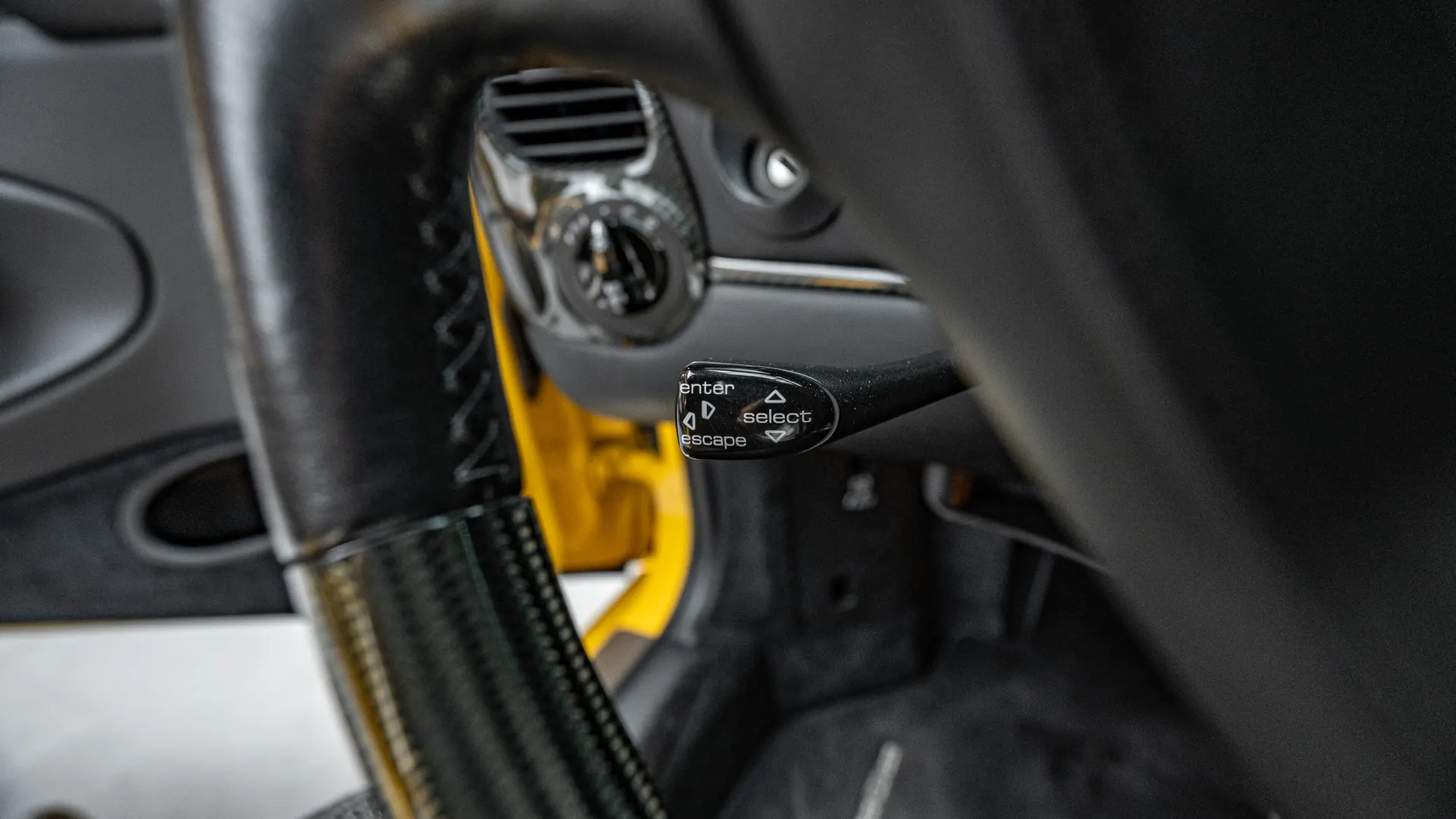 Porsche 911 — photo 14