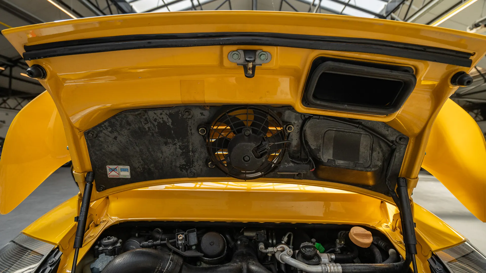 Porsche 911 — photo 50