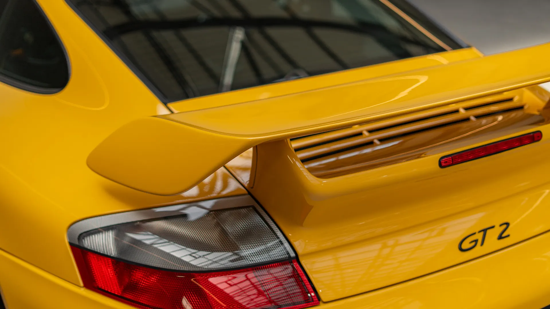 Porsche 911 — photo 46