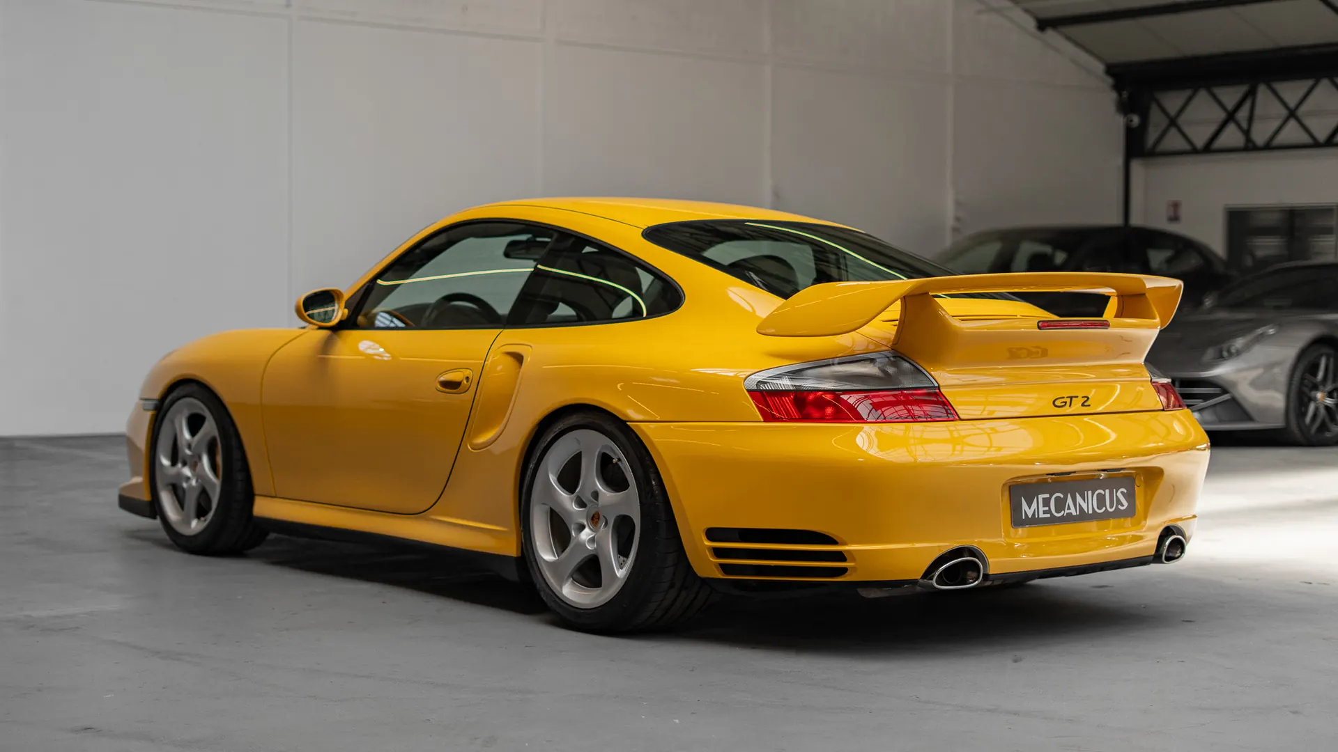 Porsche 911 — photo 43