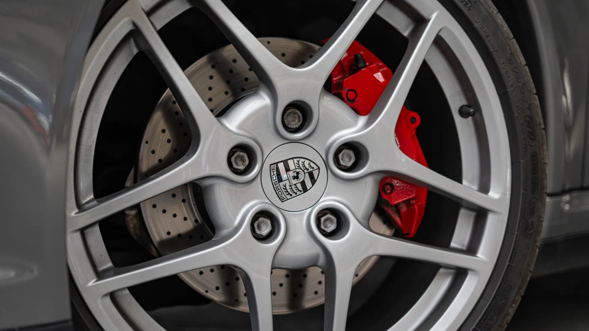 Porsche 911 — photo 29