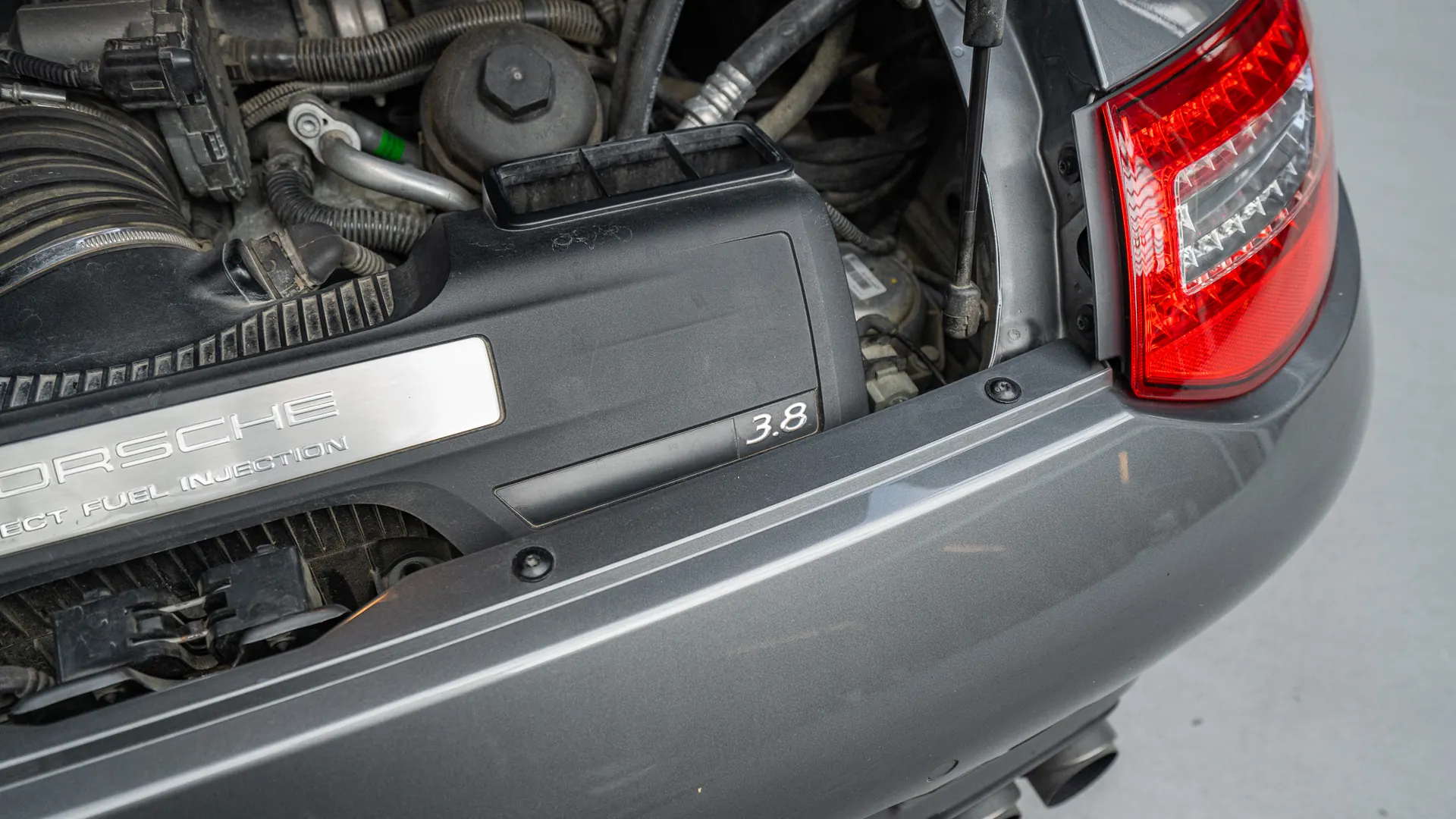 Porsche 911 — photo 36