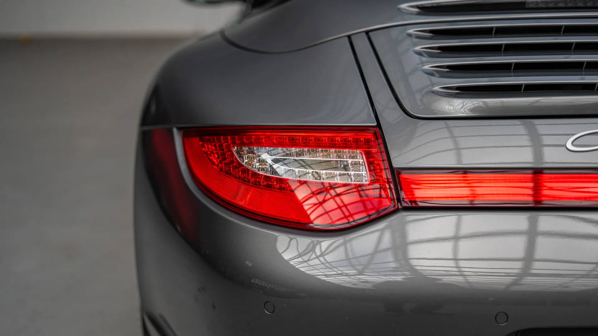 Porsche 911 — photo 34