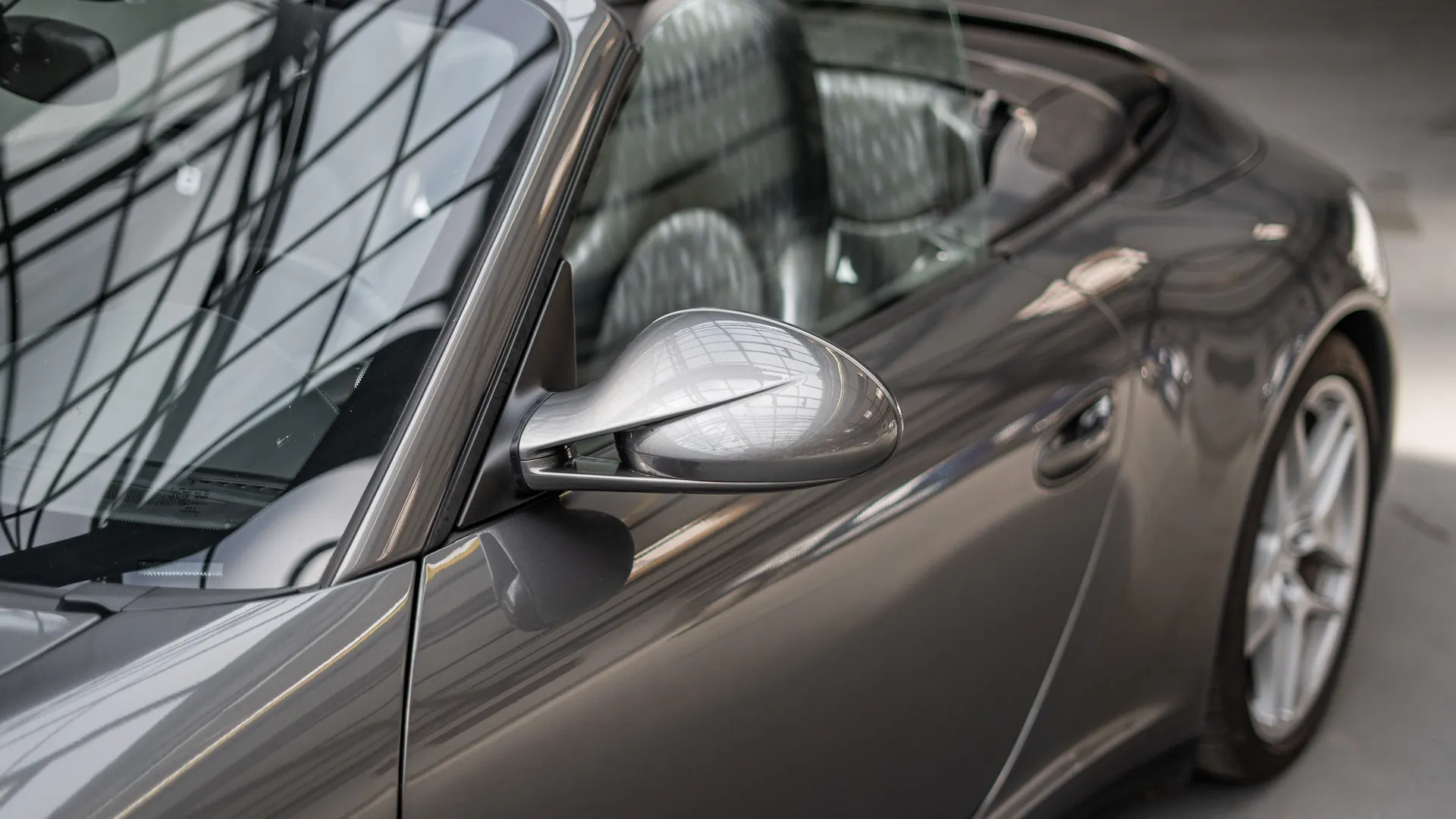 Porsche 911 — photo 32