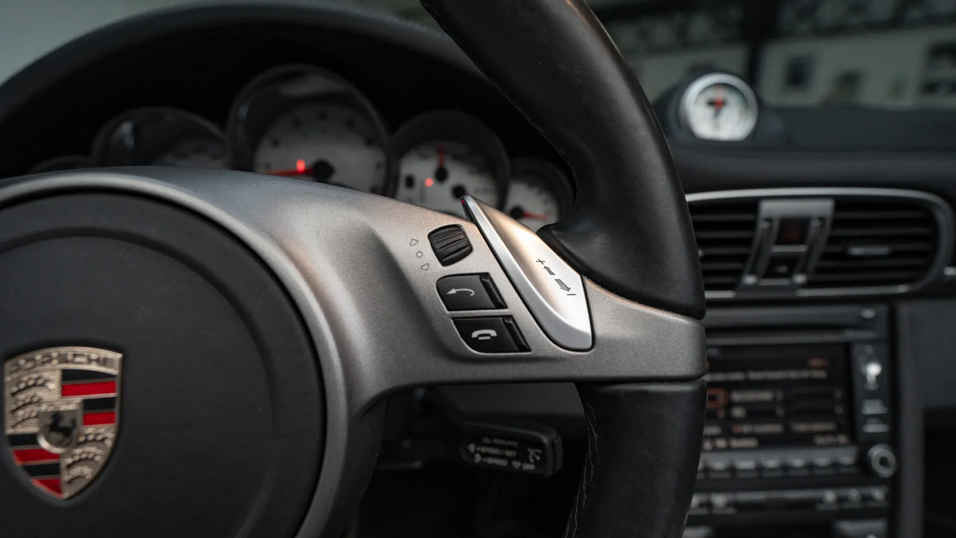 Porsche 911 — photo 14