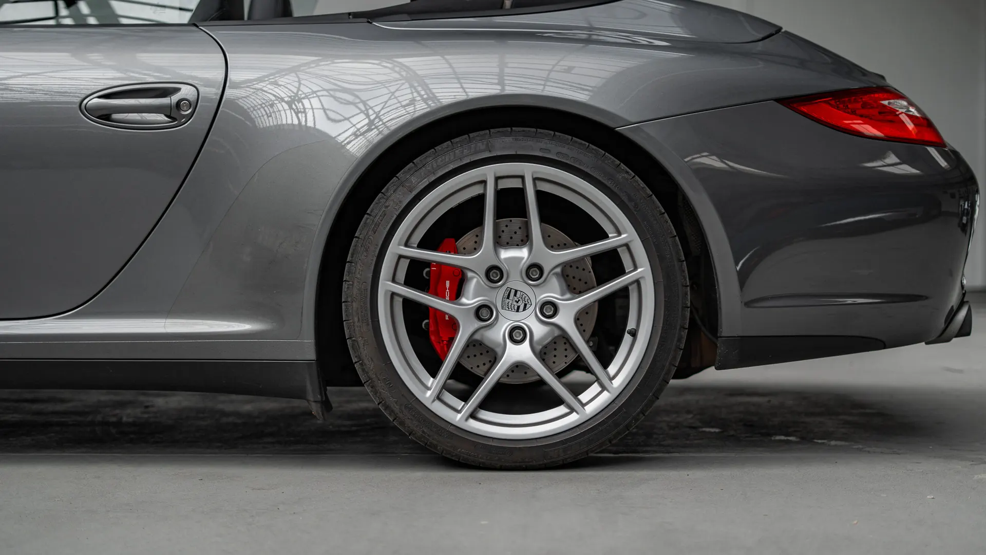 Porsche 911 — photo 8