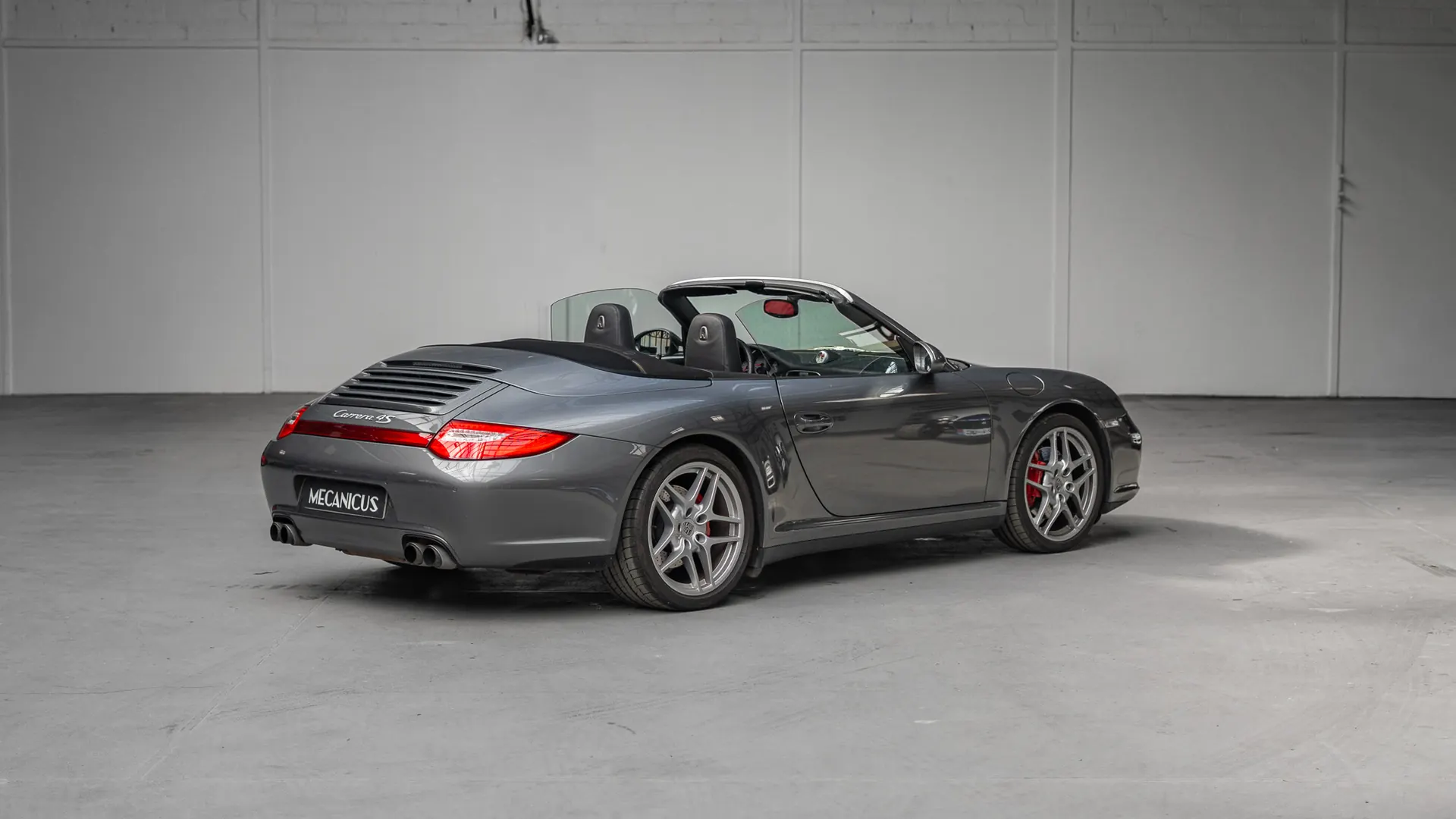 Porsche 911 — photo 2