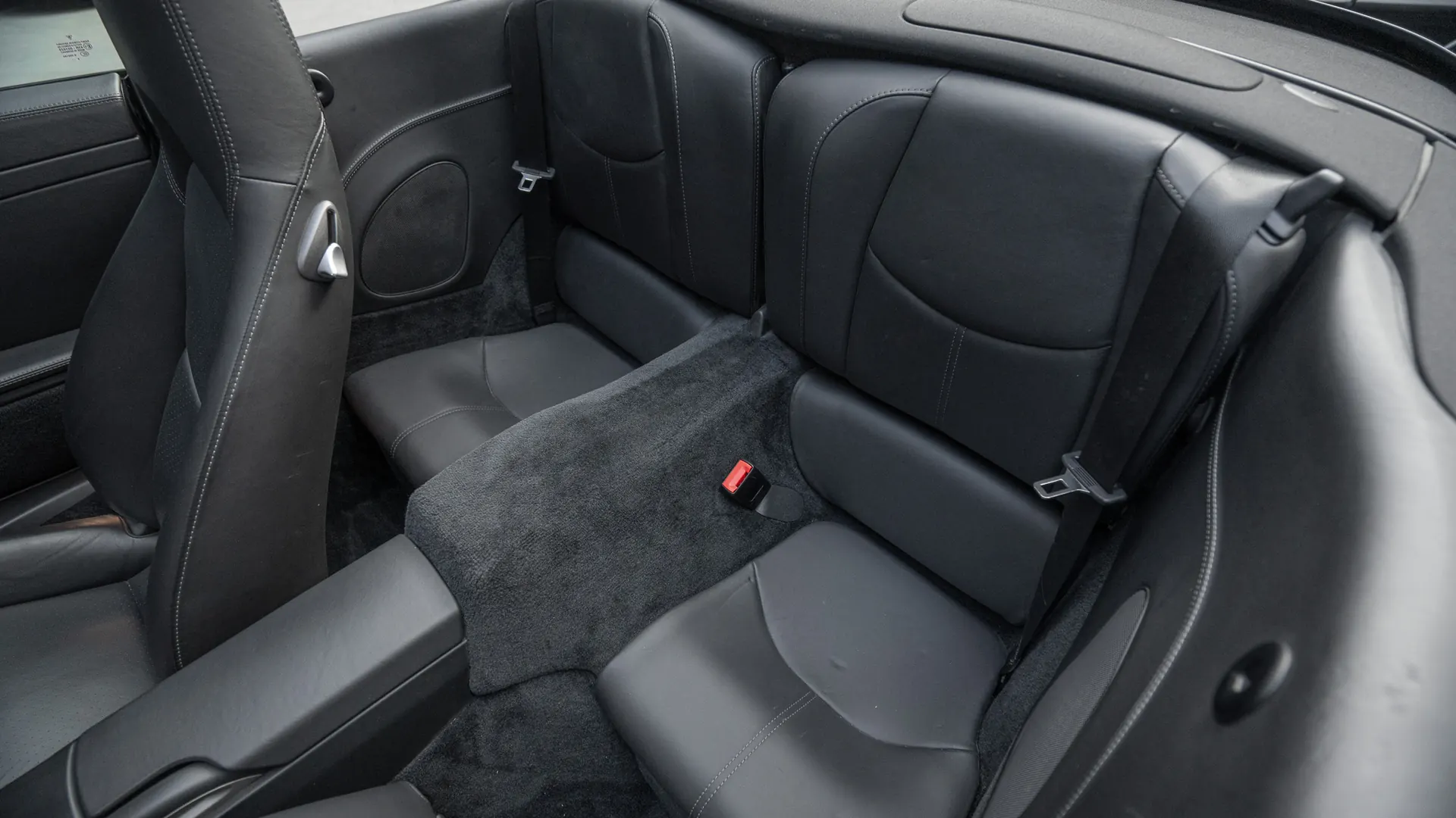 Porsche 911 — photo 19