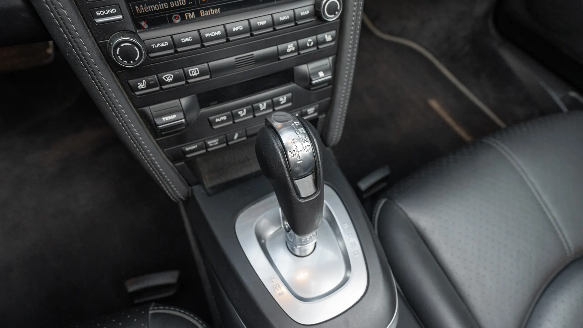 Porsche 911 — photo 21