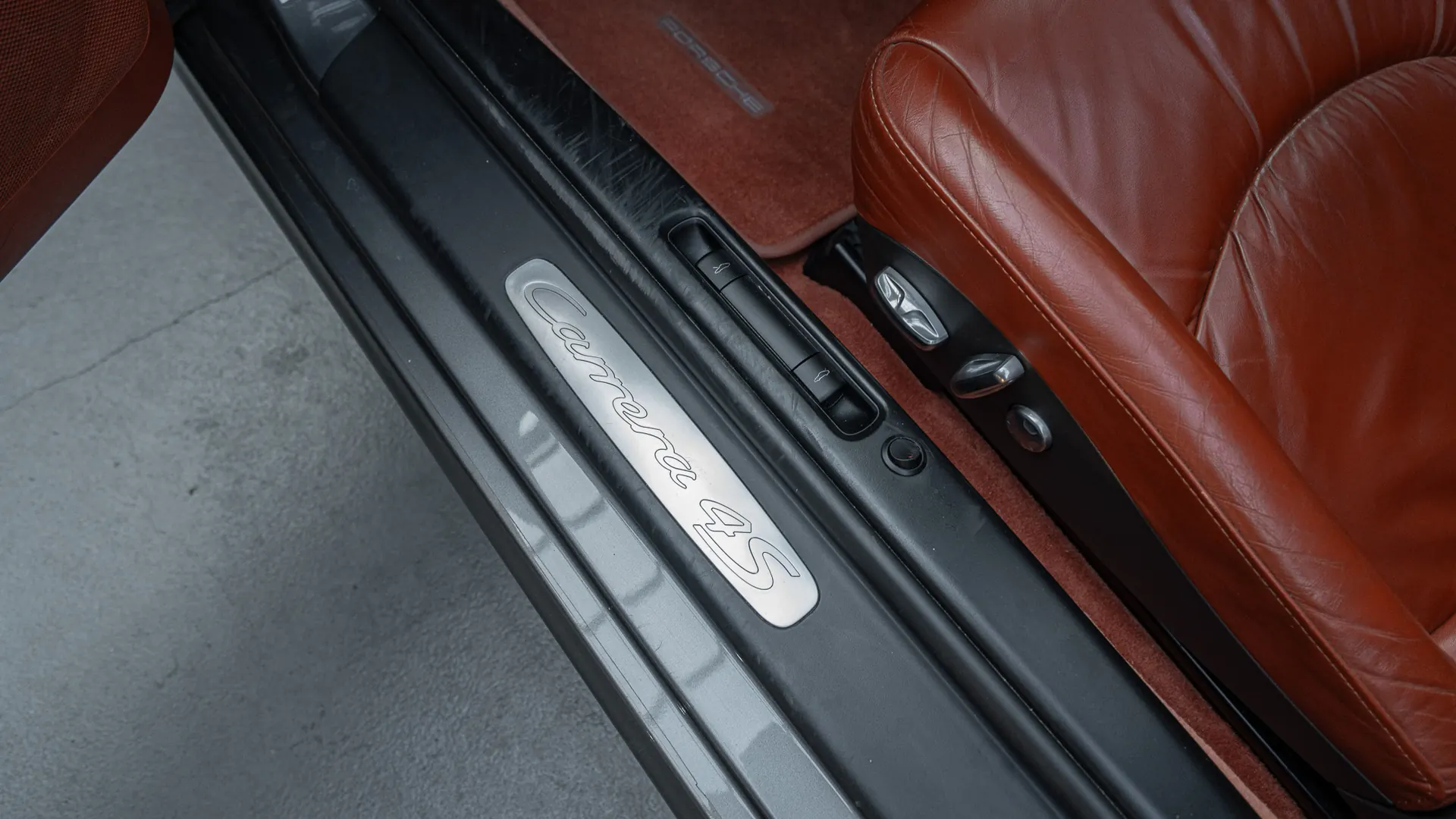 Porsche 911 — photo 30