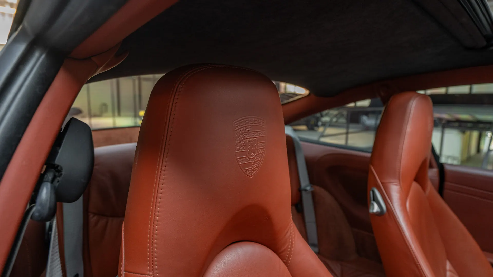 Porsche 911 — photo 26
