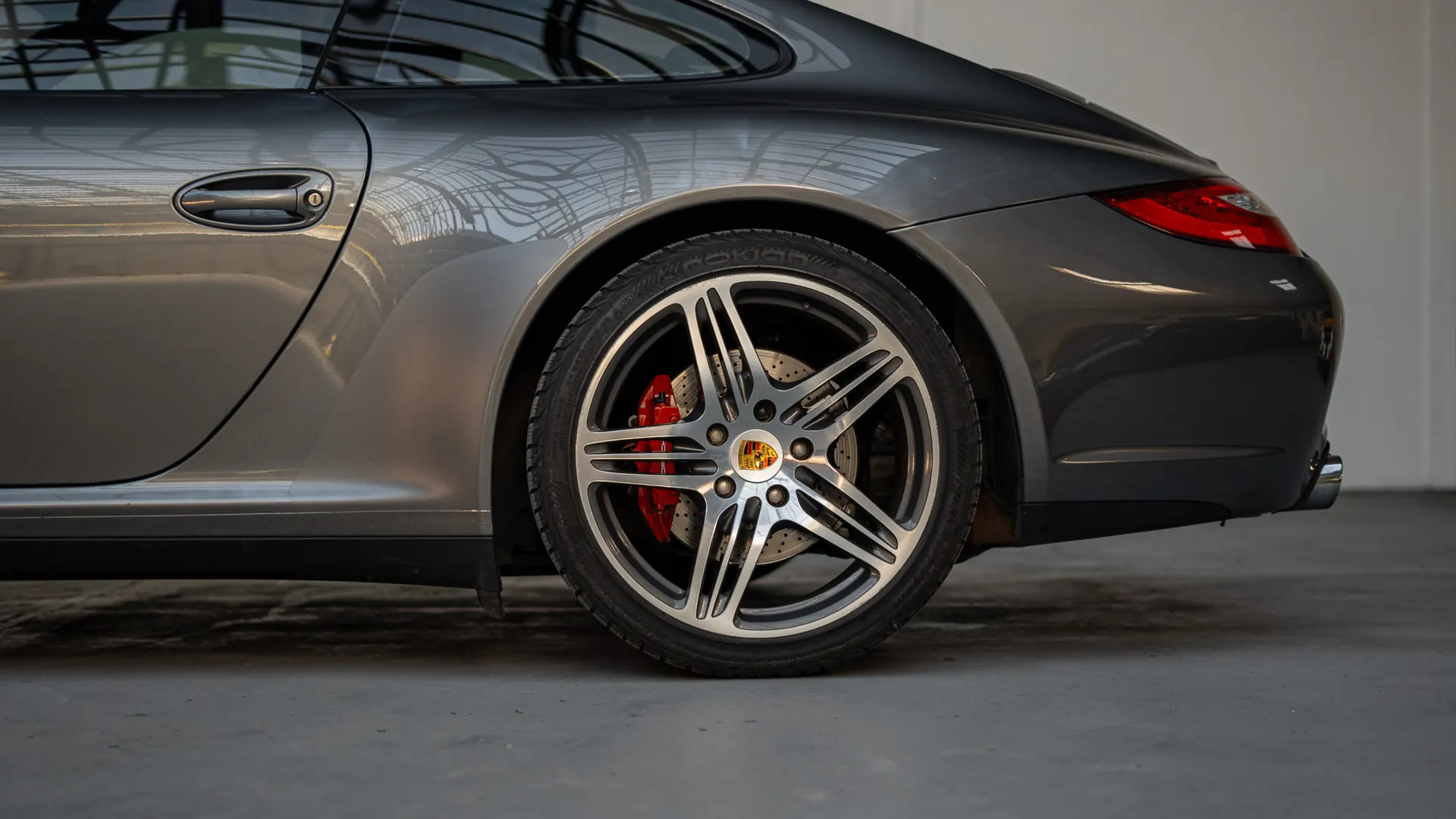 Porsche 911 — photo 7