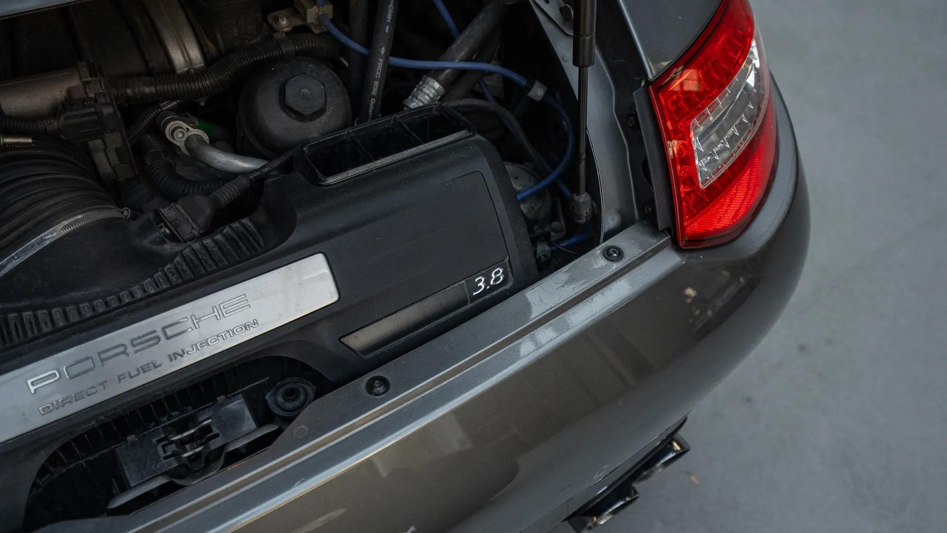 Porsche 911 — photo 41