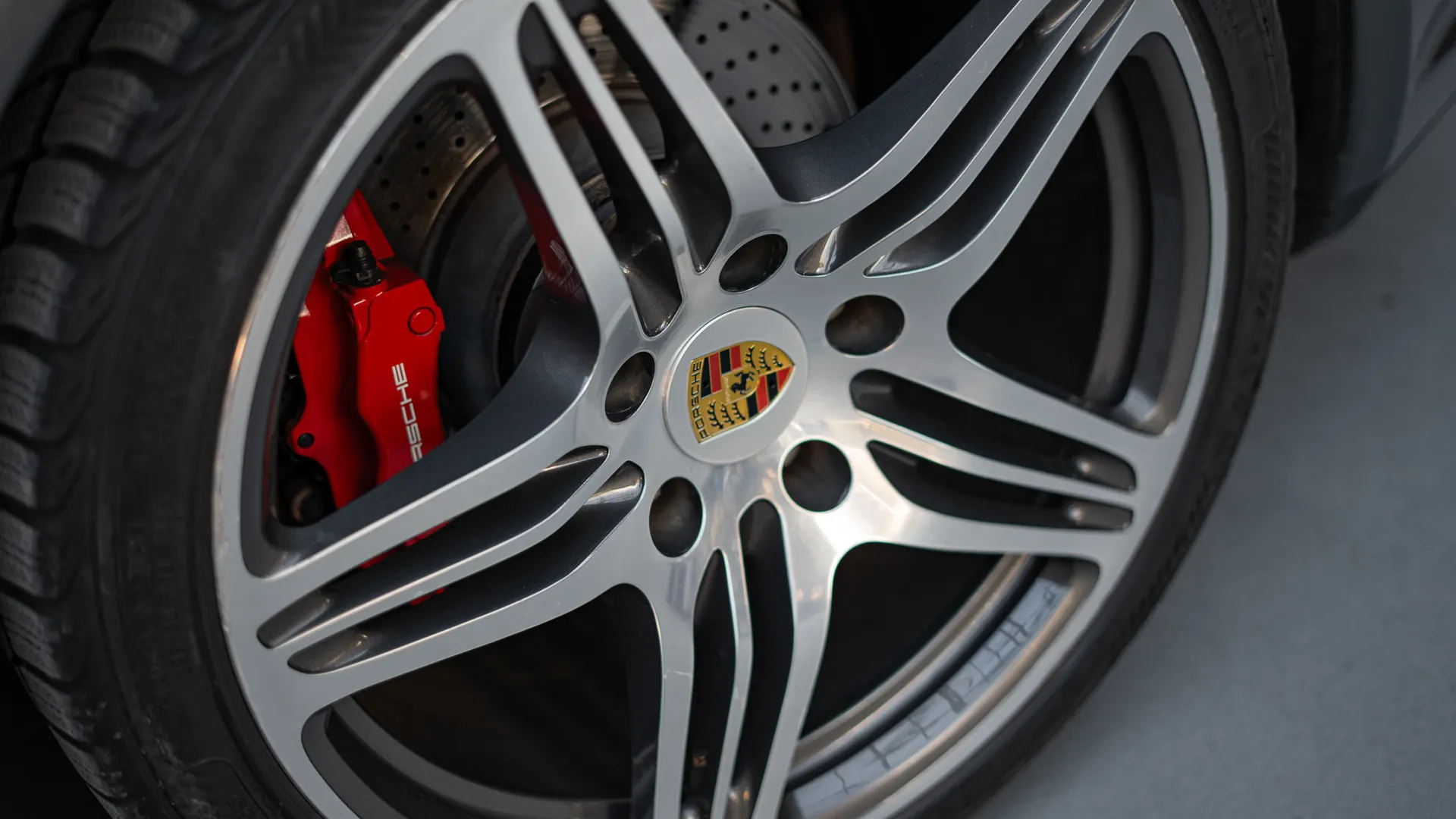 Porsche 911 — photo 37