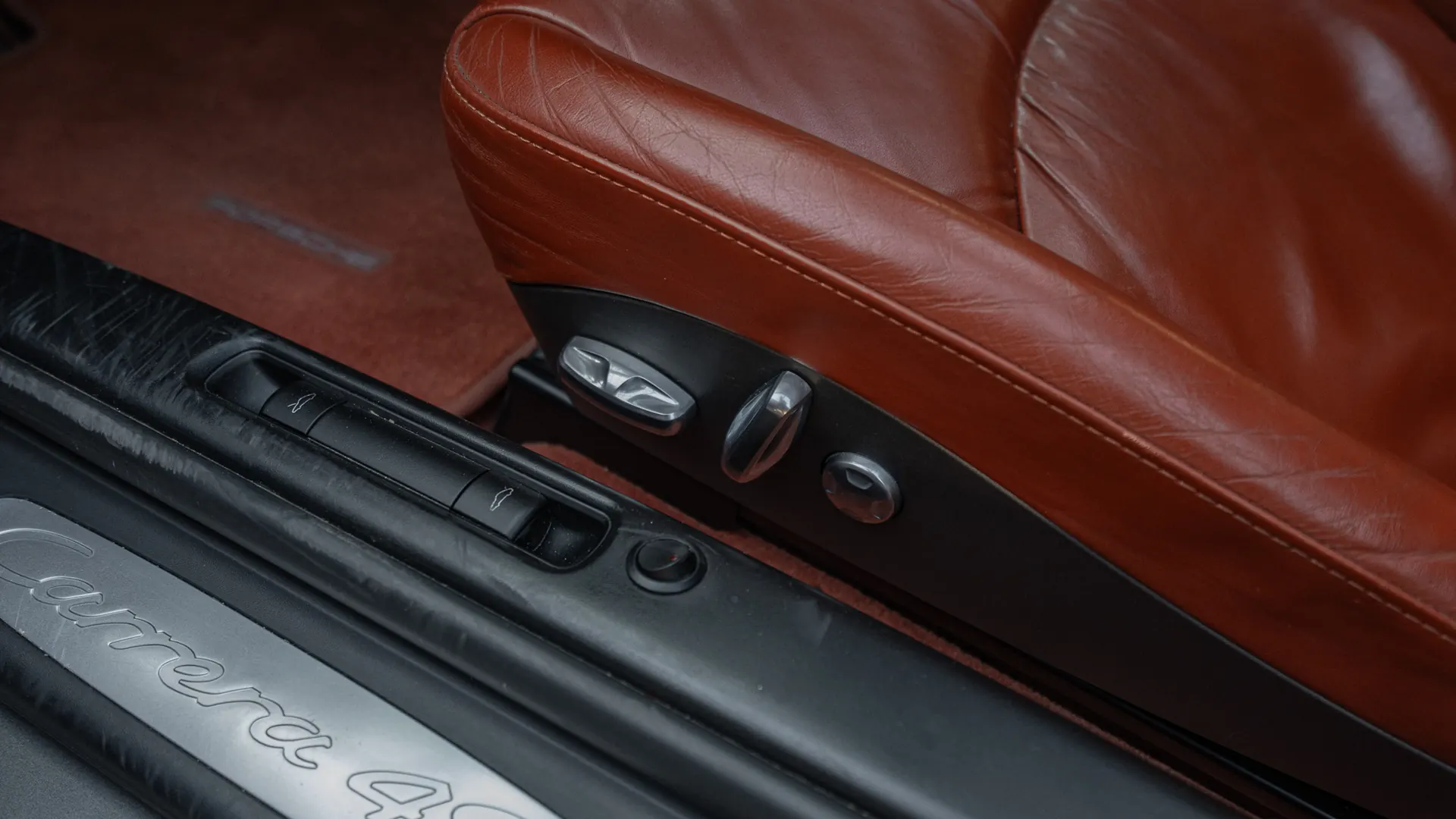 Porsche 911 — photo 22