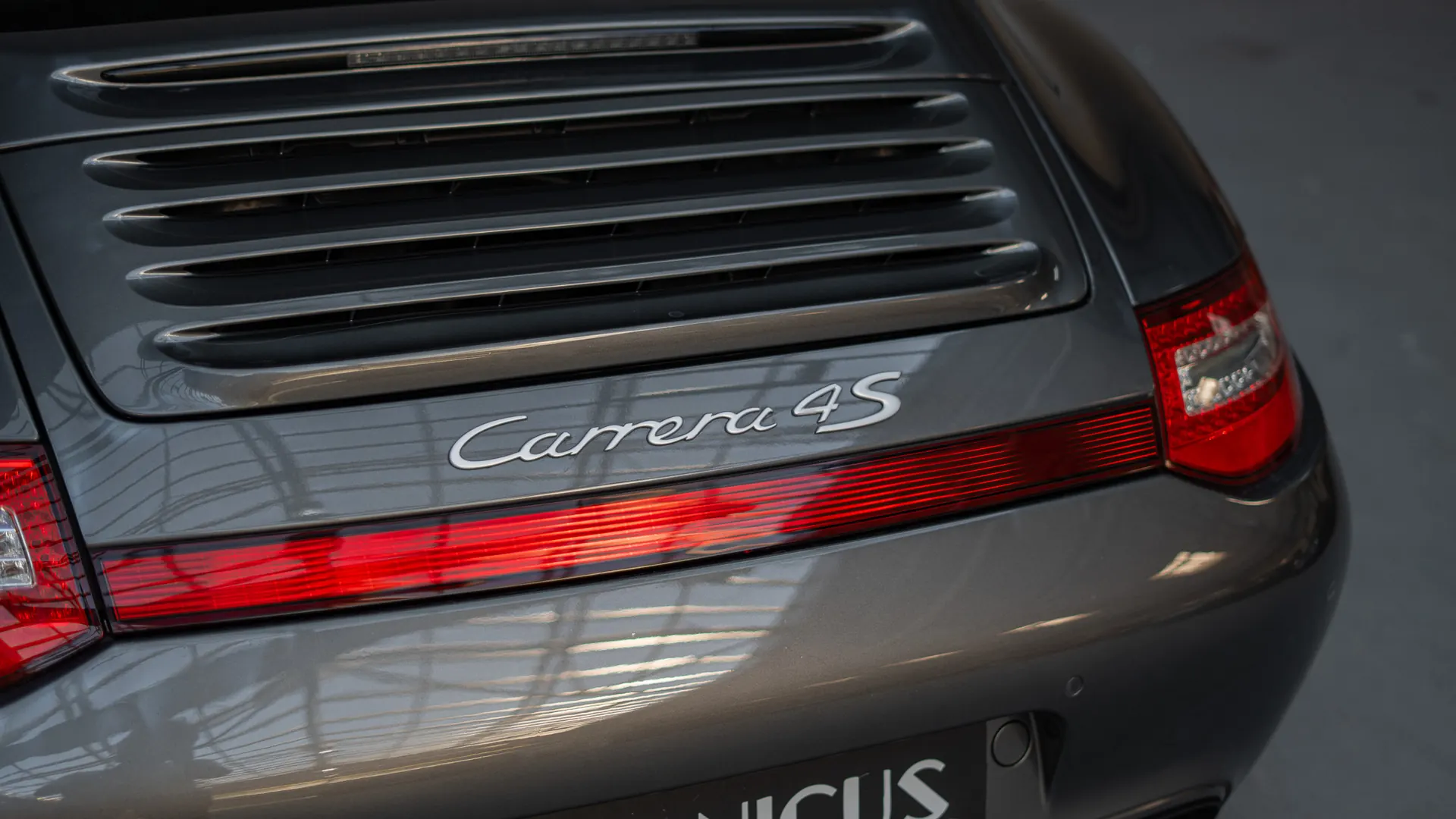 Porsche 911 — photo 38