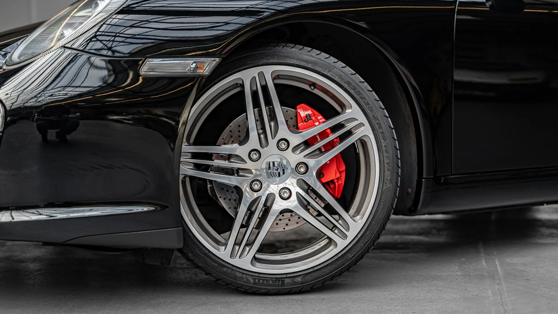 Porsche 911 — photo 29