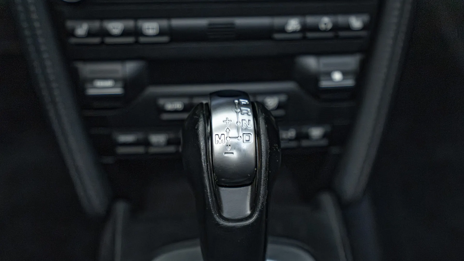 Porsche 911 — photo 19