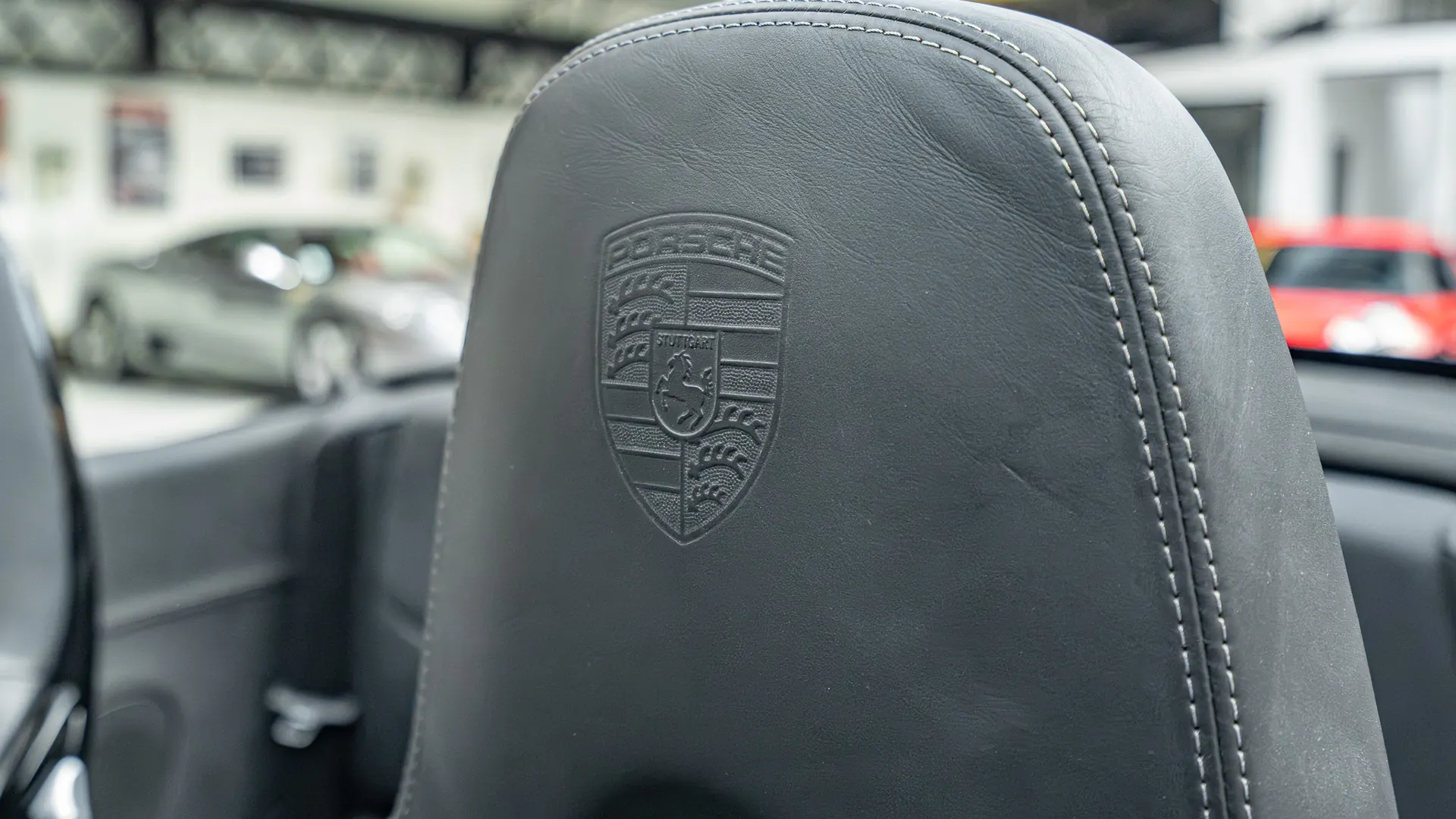 Porsche 911 — photo 23